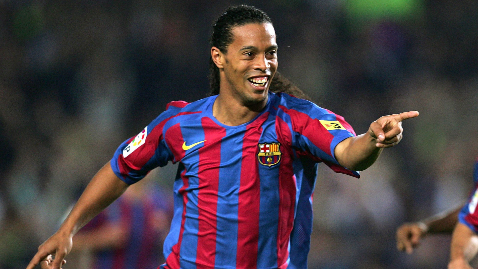 Perjalanan Karir Ronaldinho: Ikon Sepak Bola yang Mengubah Permainan